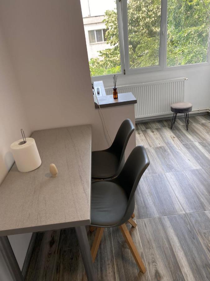 Alesandru Apartament 피테슈티 외부 사진